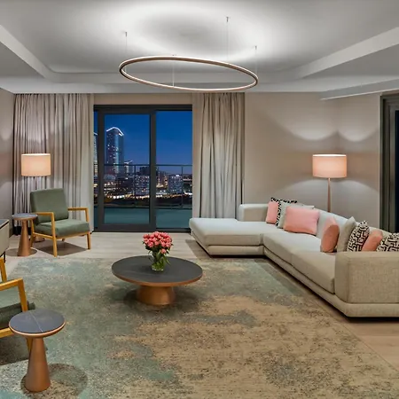Отель Moevenpick Living Saklivadi
