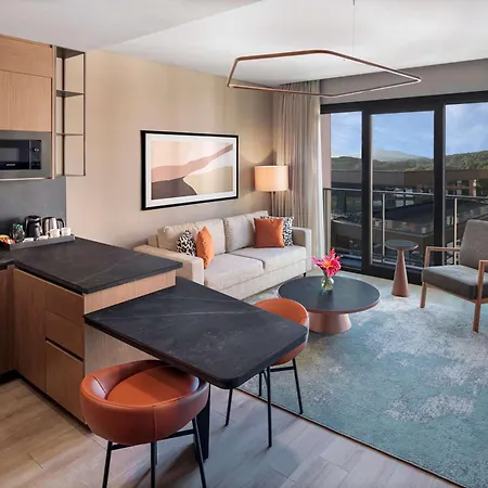 Moevenpick Living Saklivadi Hotel *