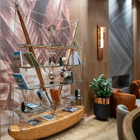 호텔 Moevenpick Living Saklivadi