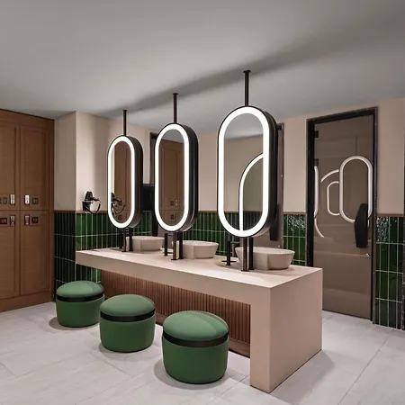 Moevenpick Living Saklivadi 호텔