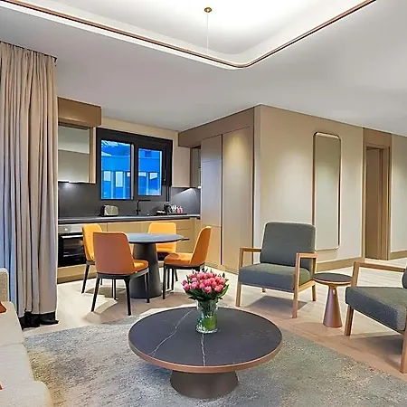 Hotel Moevenpick Living Saklivadi