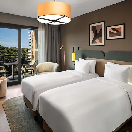 Szálloda Moevenpick Living Saklivadi 4*